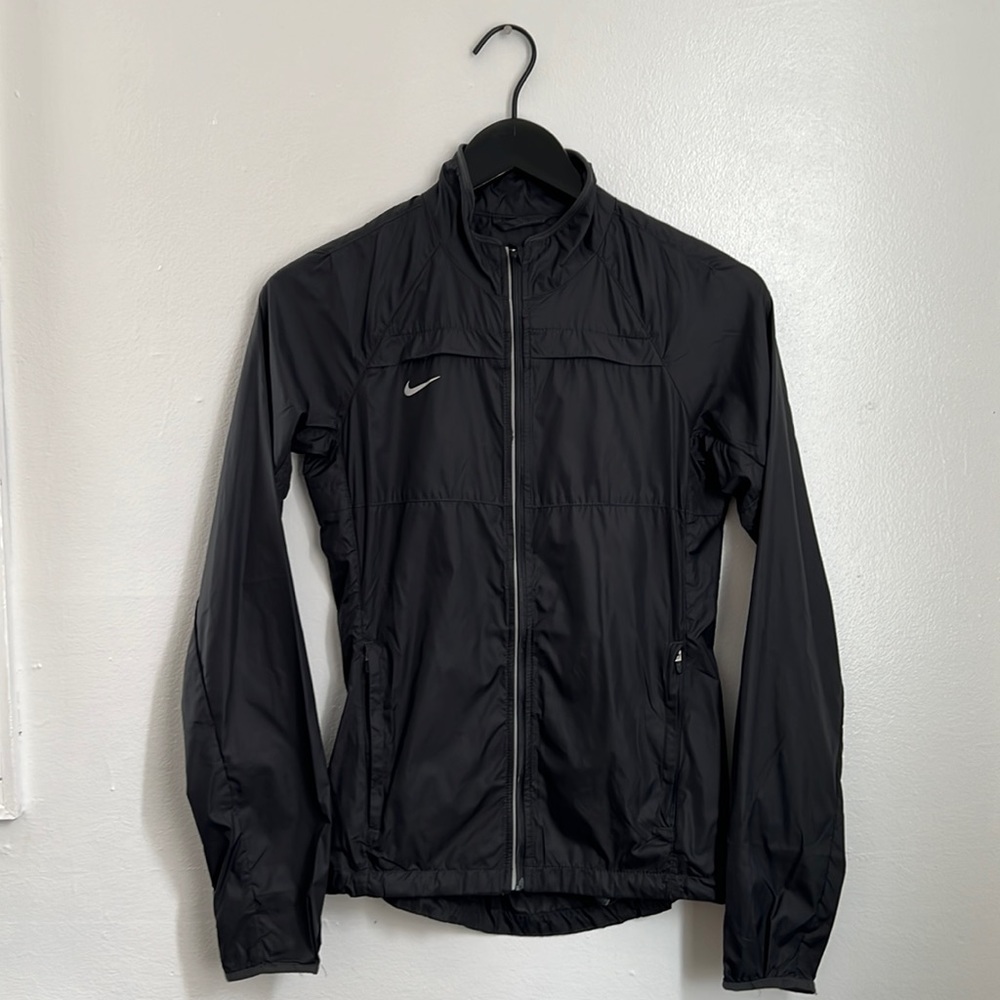 nike windbreaker reflective jacket